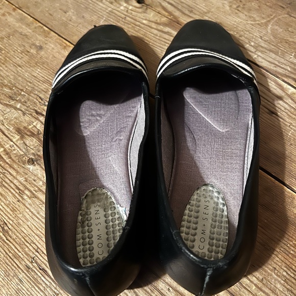Retro Black and White flats - Picture 2 of 4